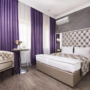 https://bonapart-hotel.hotels-of-kiev.com